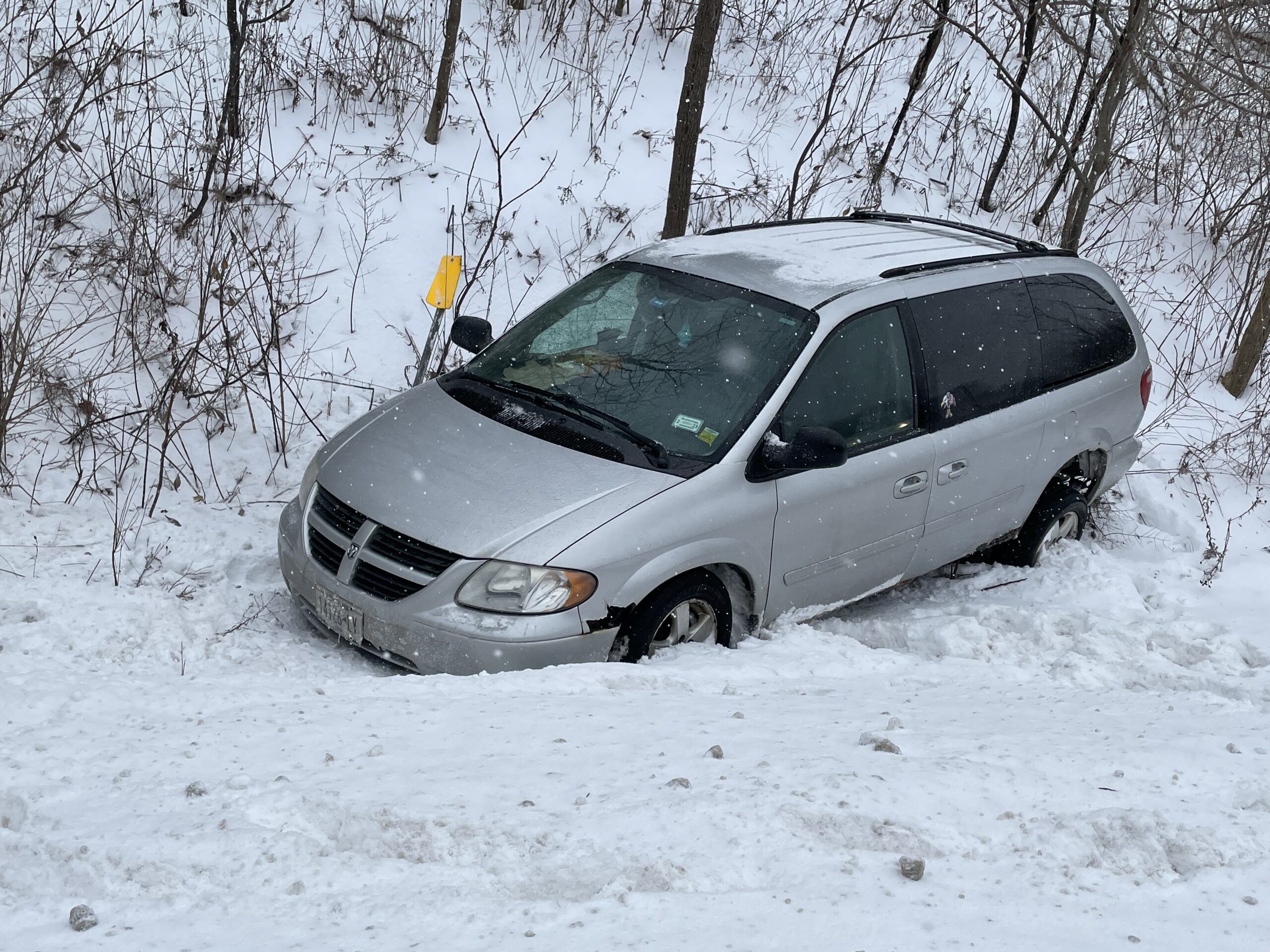 Snow makes for slick commute | News, Sports, Jobs - Observer Today